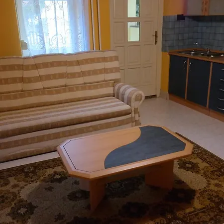Kisecset-vendeghaz Guest house